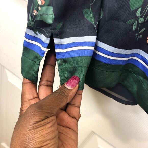 Ann Taylor Petite black floral design sleeveless top, size medium petite - Picture 10 of 11